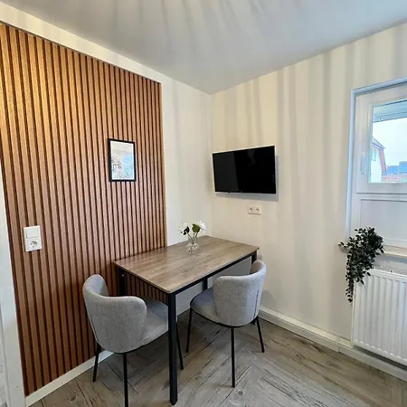Modern 2 For Fitters With Parking Space In Appartement Lampertheim