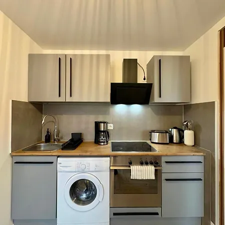 Appartement Modern 2 For Fitters With Parking Space In