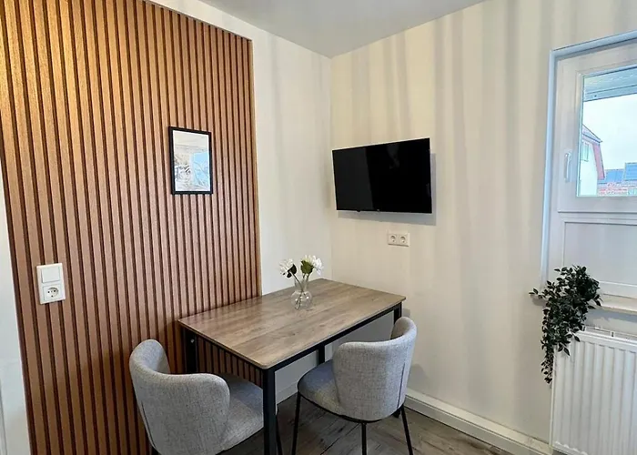 Modern 2 For Fitters With Parking Space In Apartment Lampertheim